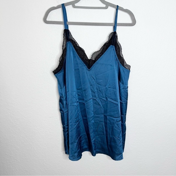 Torrid Cami Top Women 2X 18 20 Lace Trim Satin Teal Black Sleeveless Tank B25 - Picture 1 of 6